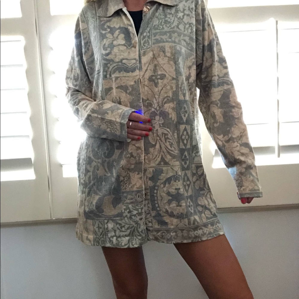 Aztec button up blouse - Picture 3 of 4